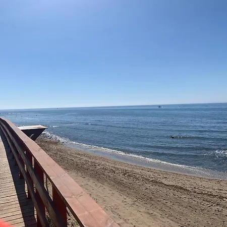 Lovely Beachfront Apartment In Calahonda Sitio de Calahonda Exterior foto