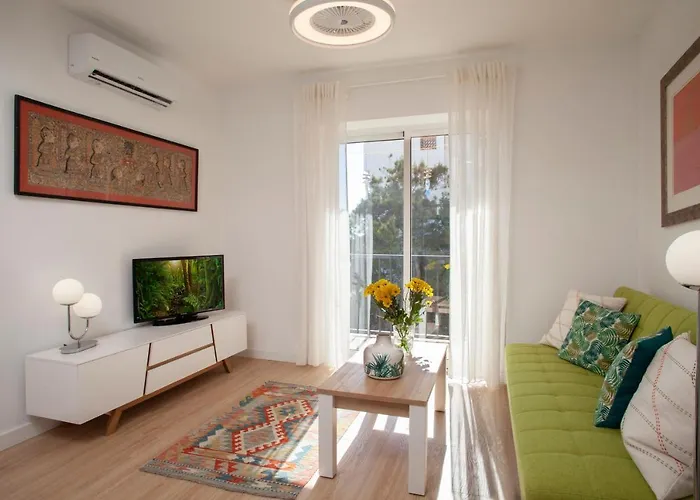 Lovely Beachfront Apartment In Calahonda